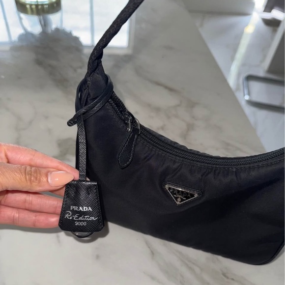 Prada Black Re-Edition Nylon Bag 2000 - Picture 1 of 8